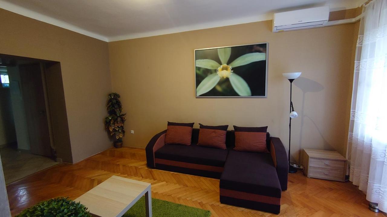 Koroesi Apartman Pecs Luaran gambar