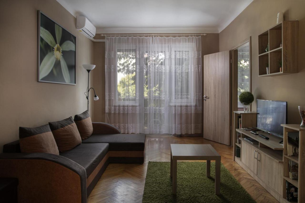 Koroesi Apartman Pecs Luaran gambar