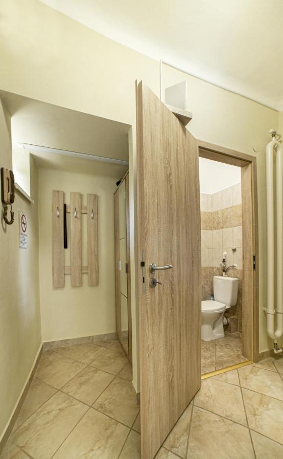 Koroesi Apartman Pecs Luaran gambar