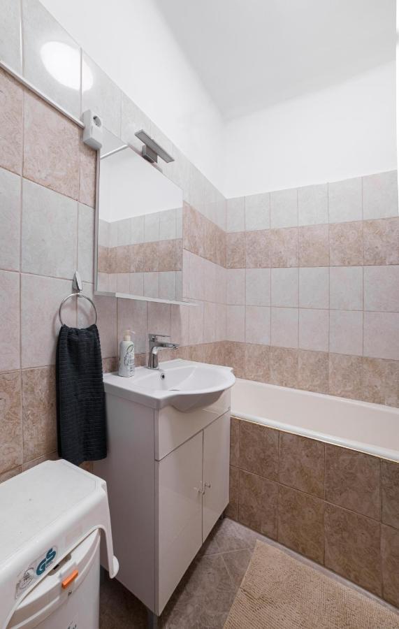 Koroesi Apartman Pecs Luaran gambar