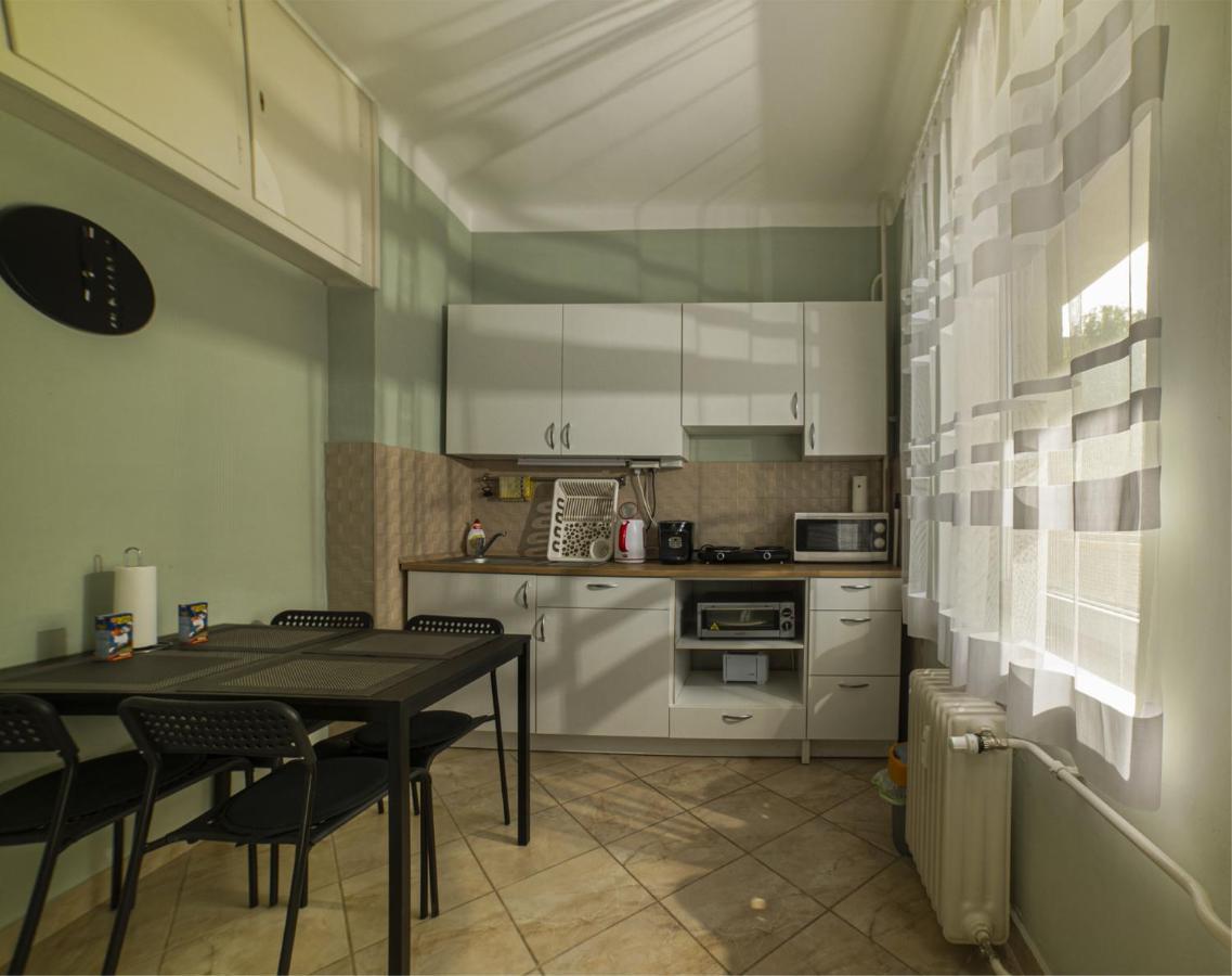 Koroesi Apartman Pecs Luaran gambar