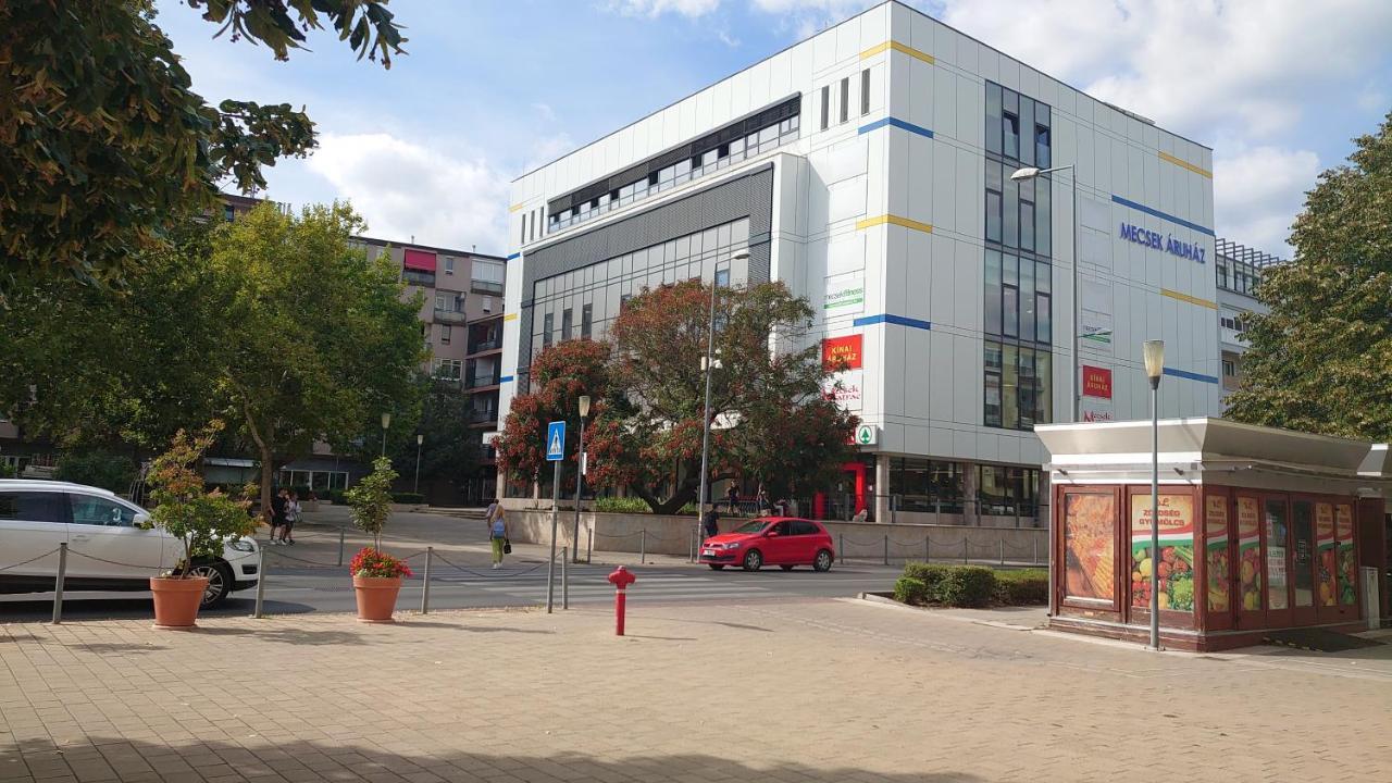 Koroesi Apartman Pecs Luaran gambar