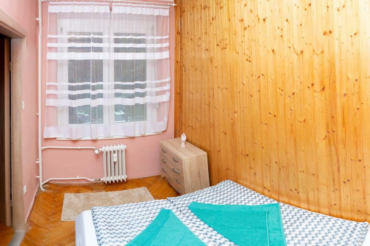 Koroesi Apartman Pecs Luaran gambar