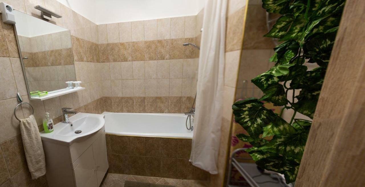 Koroesi Apartman Pecs Luaran gambar